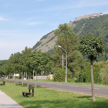 Zach Klara Utcai Apartman Visegrád Exteriér fotografie